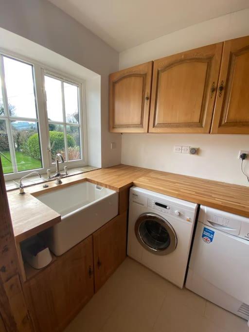Eco-Friendly Dorset Cottage With Spa Set In Heart Of Countryside Sydling St Nicholas Extérieur photo